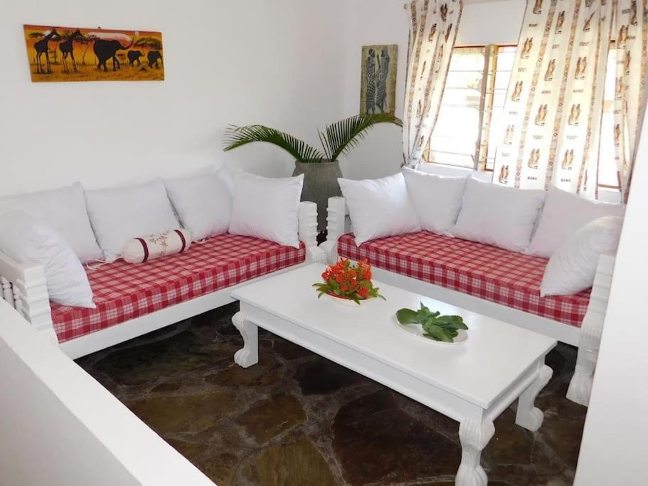Holiday Home In Malindi Mambrui 외부 사진